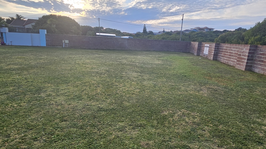 4 Bedroom Property for Sale in Paradise Beach Eastern Cape